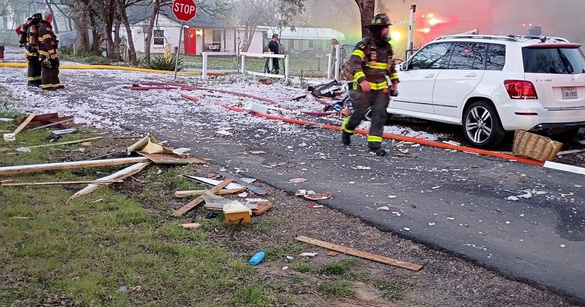 Lake Dallas residents criticize city's response to house explosion