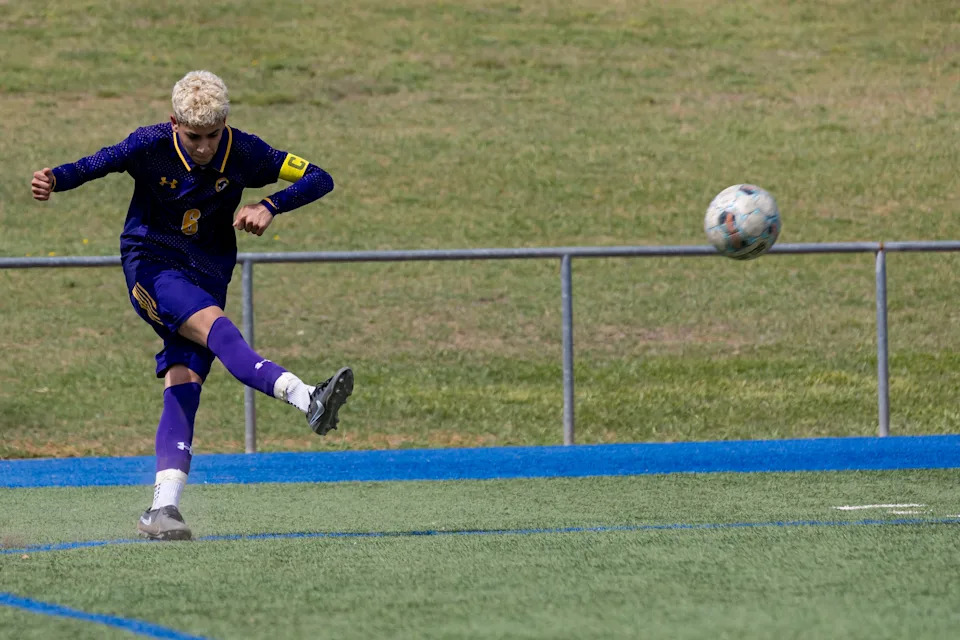Burges’ Erick Castro-Nunez (6) kicks the ball in during a Class 5A Division II regional final against Fort Worth Wyatt at Astound Broadband Stadium in Midland, Texas, on Tuesday, March 31, 2026.