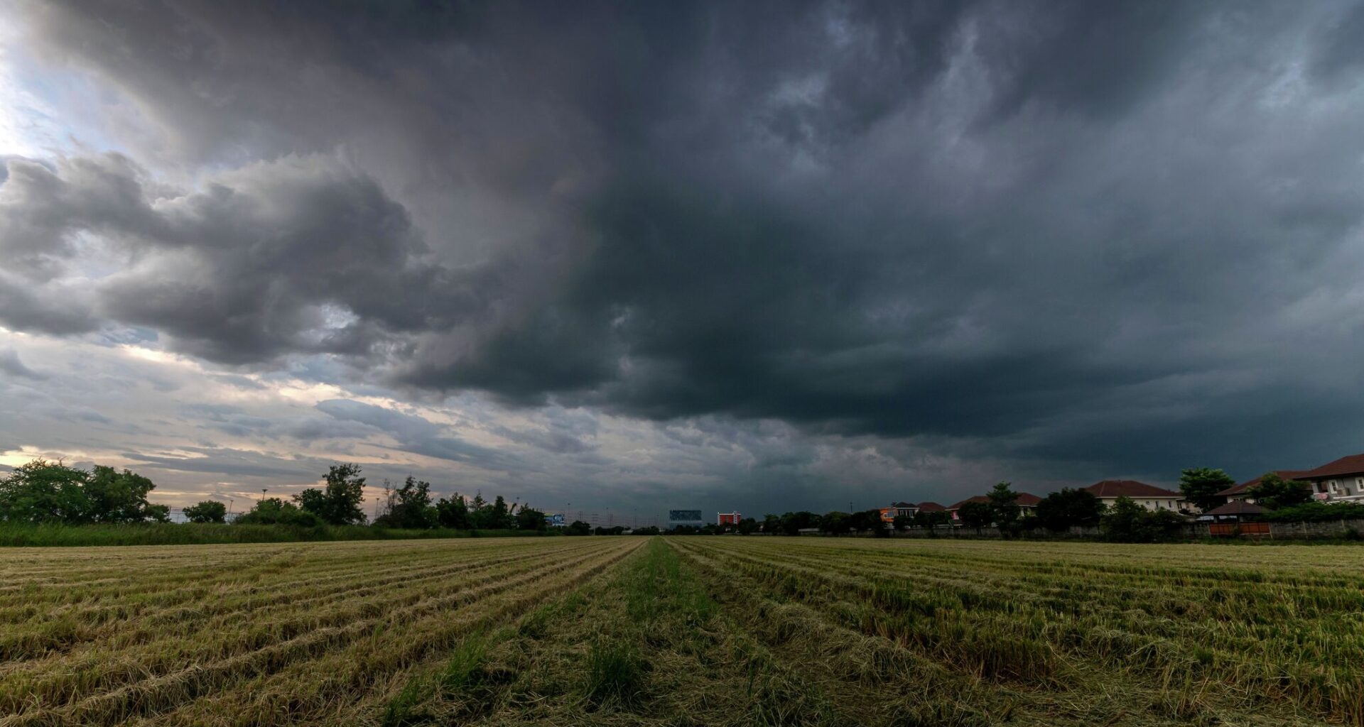 Radar shows storms barreling toward San Antonio