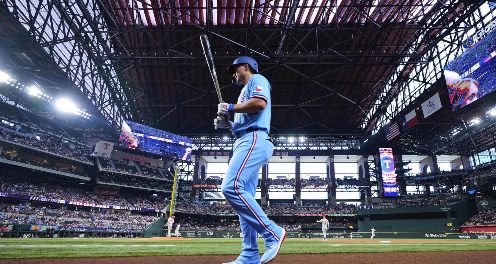 Oklahoma head coach Porter Moser claps during the second half of an NCAA college basketball game against Arkansas, Tuesday, Jan. 27, 2026, in Norman, Okla. (AP Photo/Nate Billings)