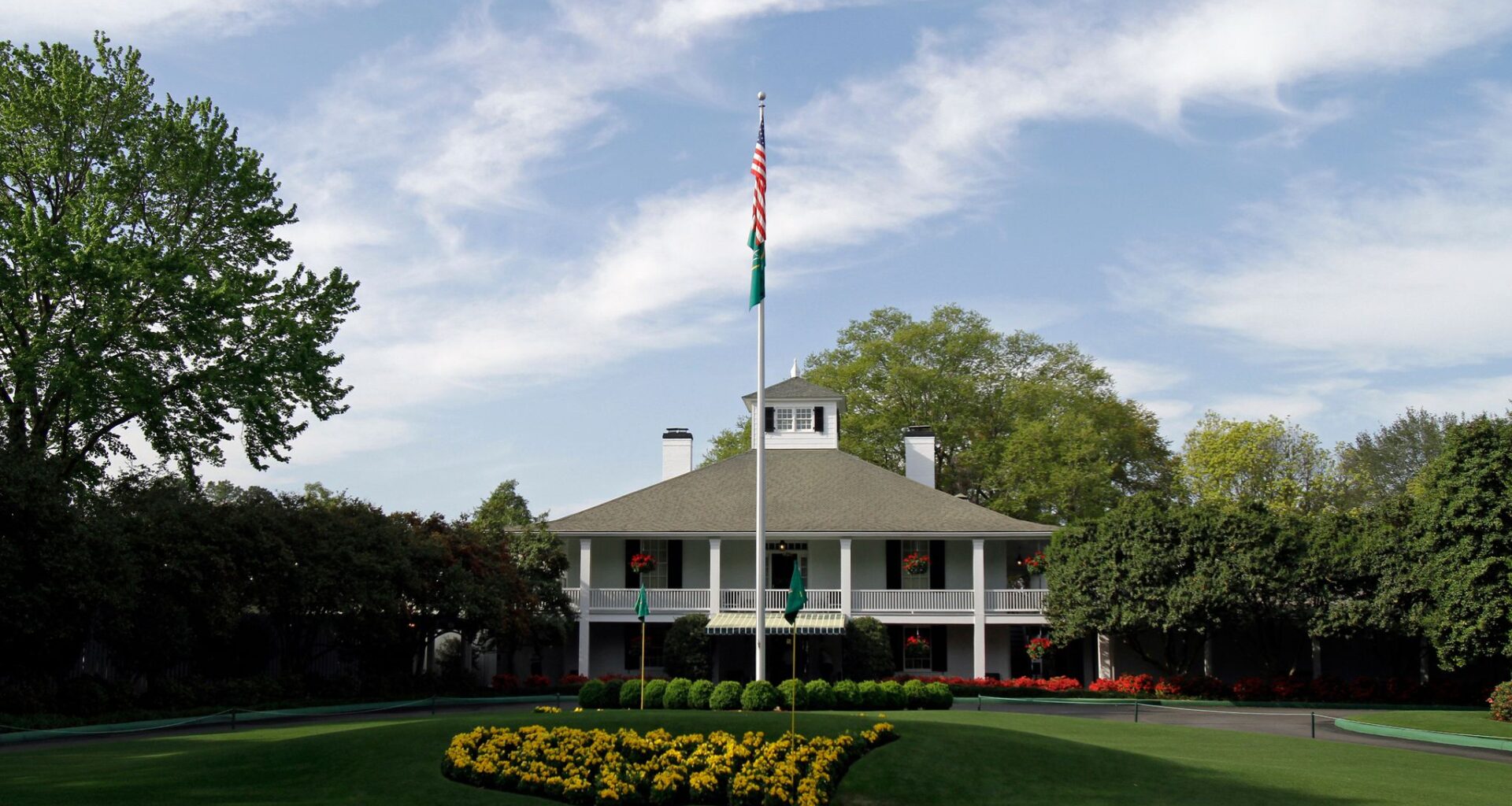 Rory McIlroy sheds burden of winning green jacket. Now it falls to others