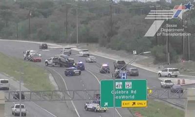 Crash closes off exit ramp on 1604 in San Antonio
