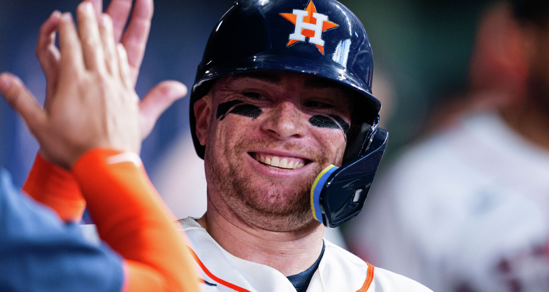 Houston Astros catcher brings UV lamps back clubhouse