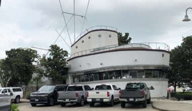 Inside Texas' unique seafood restaurant in a boat
