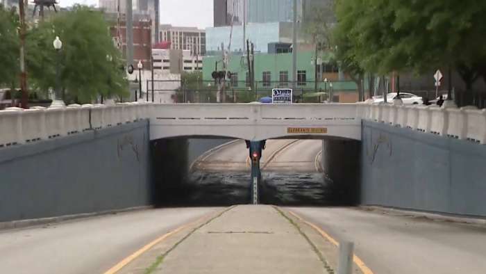Houston East End underpass floods again, drivers stranded and businesses impacted