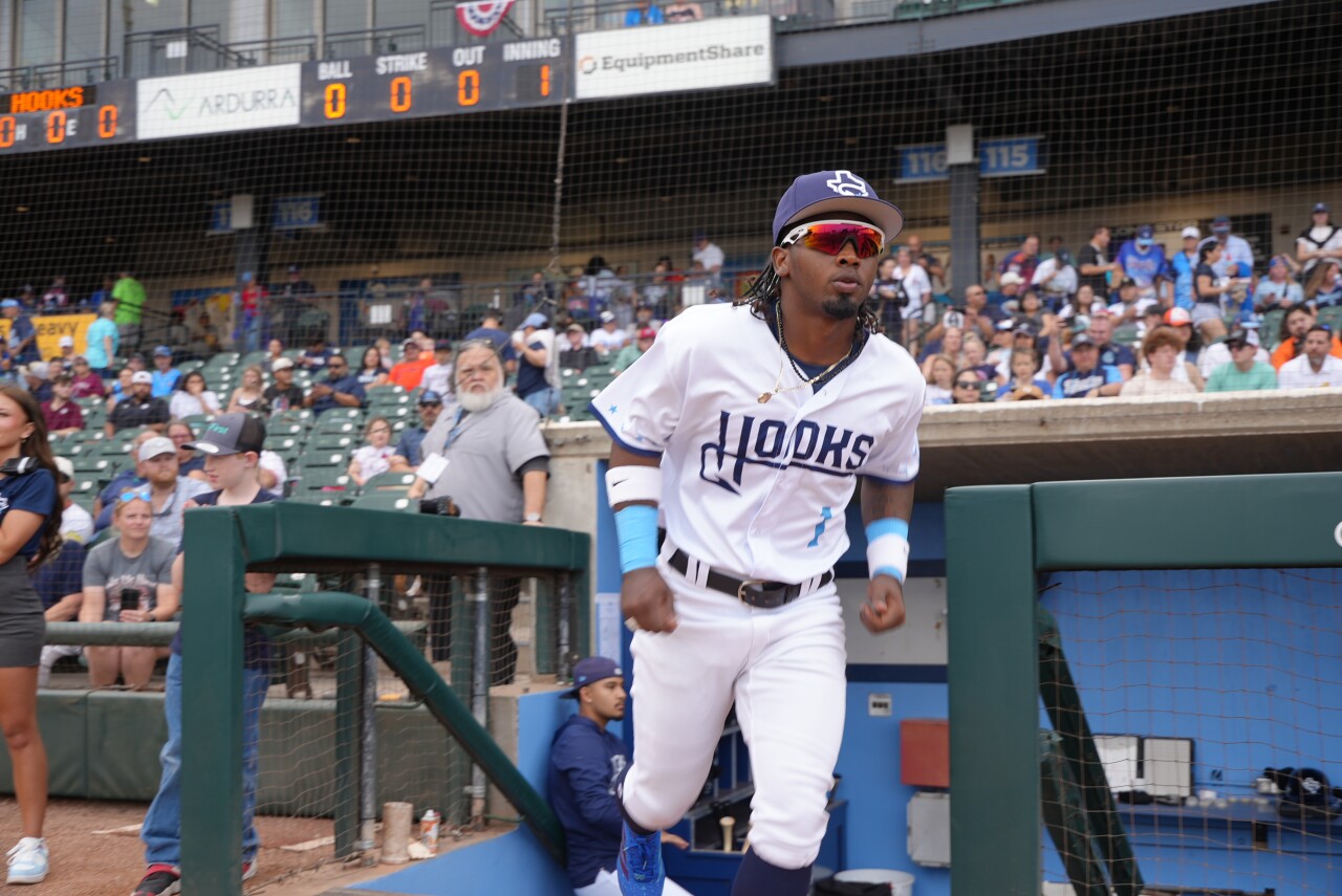 Hooks Yamal Encarnacion