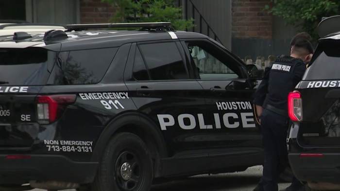 3-year-old brought to Houston urgent care center with gunshot wound; police investigating