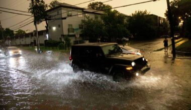 Isolated flooding possible with downpour headed to Dallas