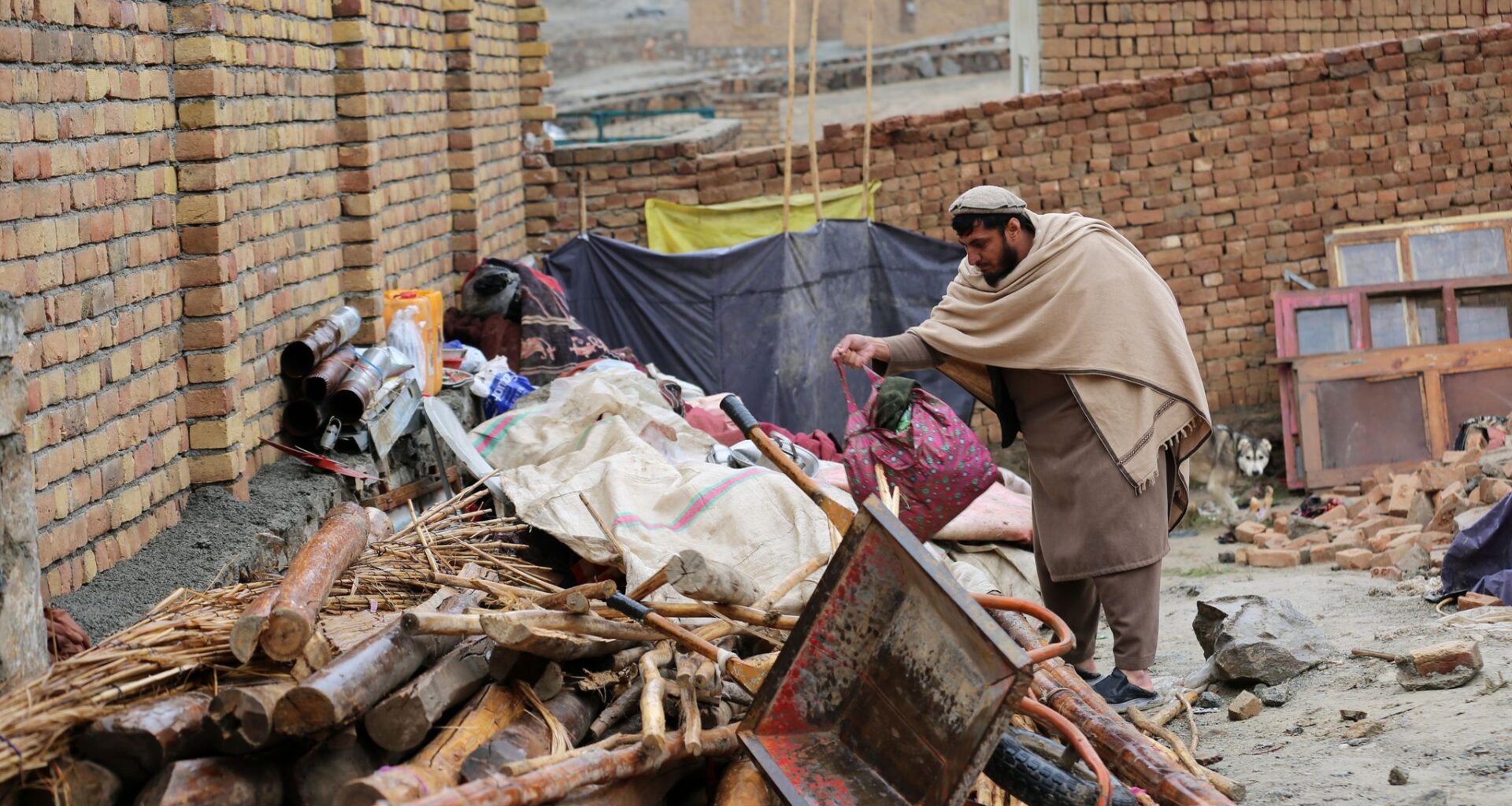 Death toll from Afghan quake rises, including 8 members of refugee family returned from Iran