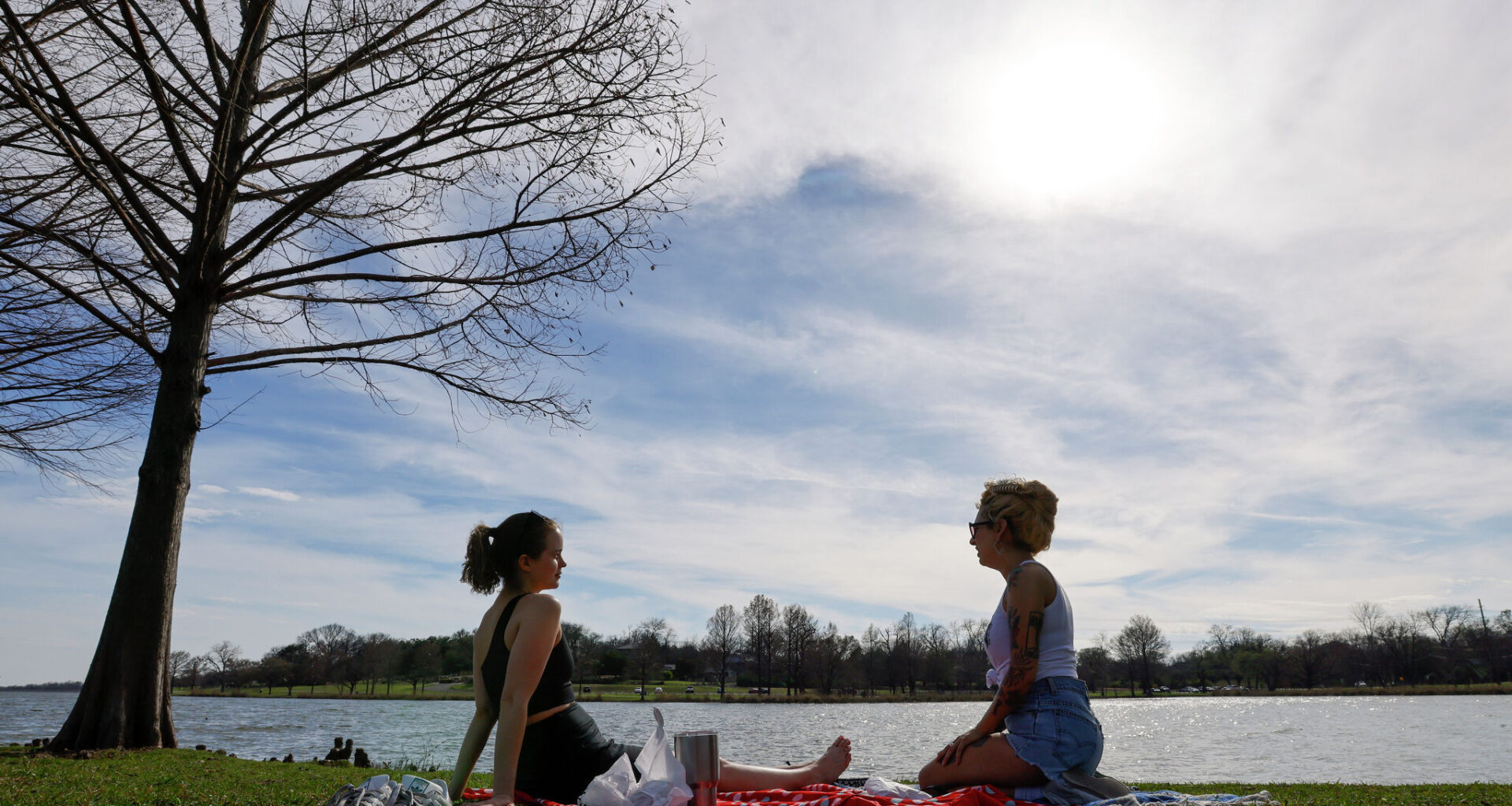 Sunny start to Easter Sunday for North Texas. Will it rain again?