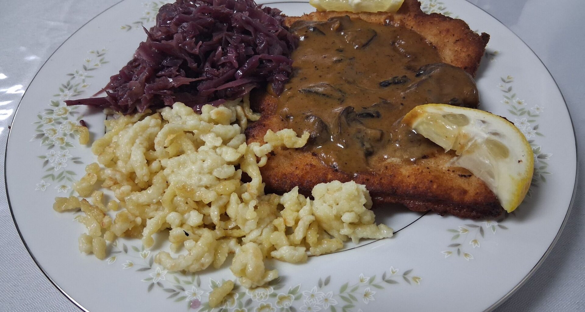 I ordered my traditional German dish of Jägerschnitzel – a flattened, fried pork tenderloin smothered in brown mushroom gravy.