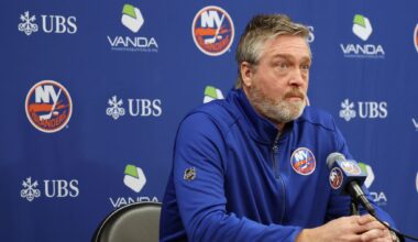 Islanders fire coach Patrick Roy after losing 4 in a row, name Peter DeBoer his replacement