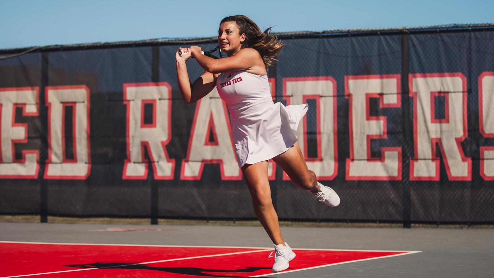 Hailey Murphy preparing to return a serve. Texas Tech vs Colorado women's tennis on March 28, 2026 in Lubbock, TX. (Photo by Gavin Daly/Texas Tech Athletics)