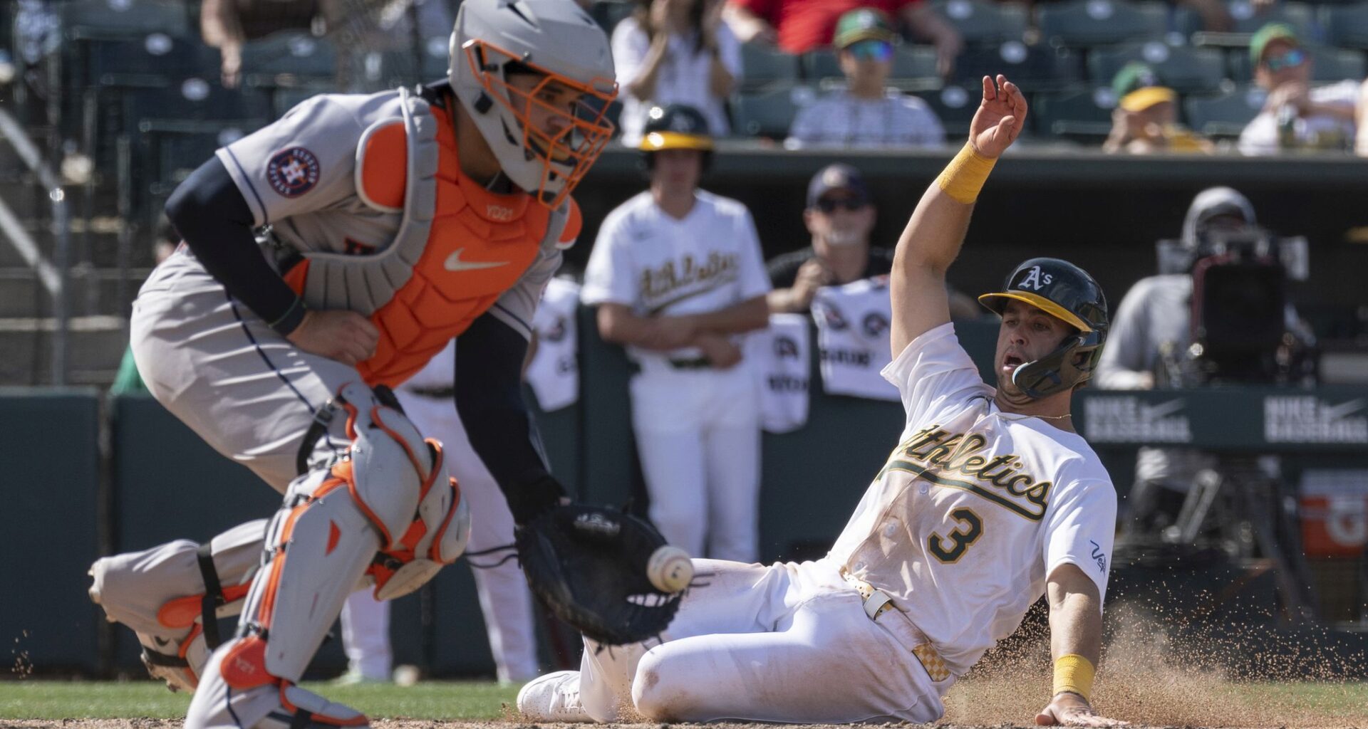 Houston Astros fall to Athletics on walk-off homer in 10th inning