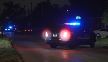 Homeowner finds man dead after gunshot, crash in Acres Homes