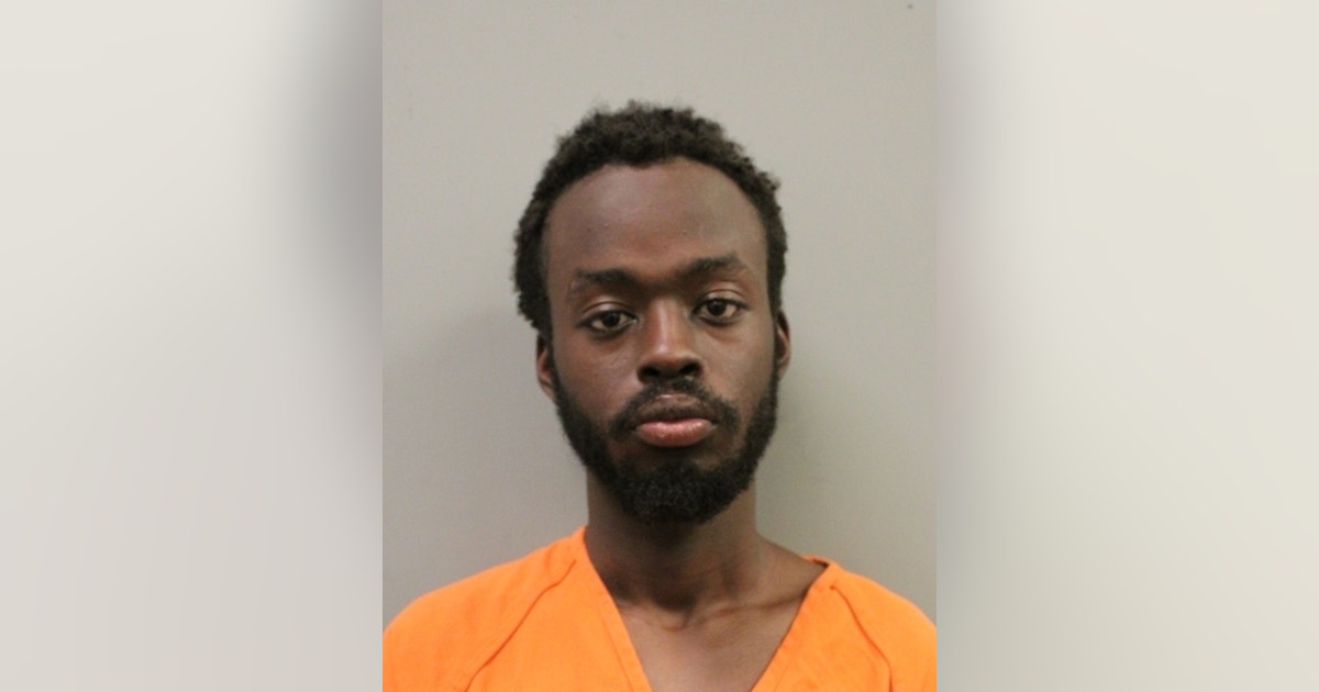 Man accused of bringing loaded gun, 100 rounds of ammo to Houston church service