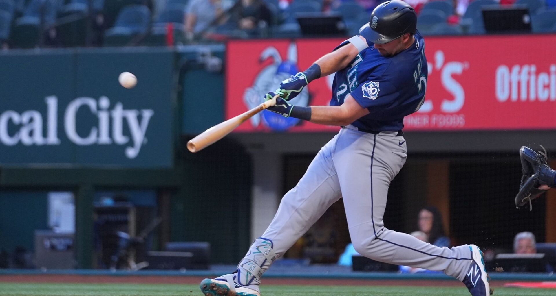 Mariners slugger Cal Raleigh hits first home run of 2026 following 10-game drought