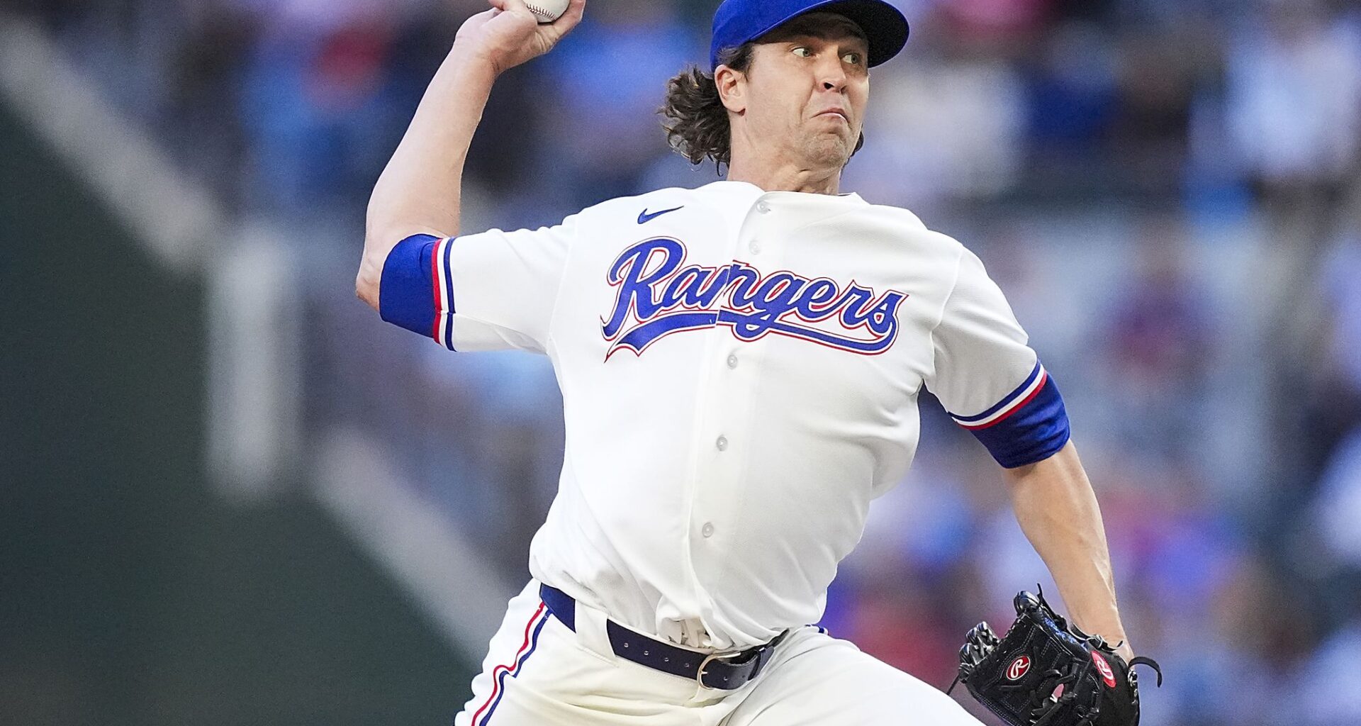 Rangers' Jacob deGrom looks part with 'electric' start vs. Mariners