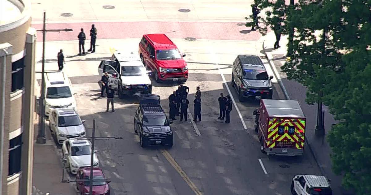 Dallas police investigate suspicious package downtown; major traffic delays expected