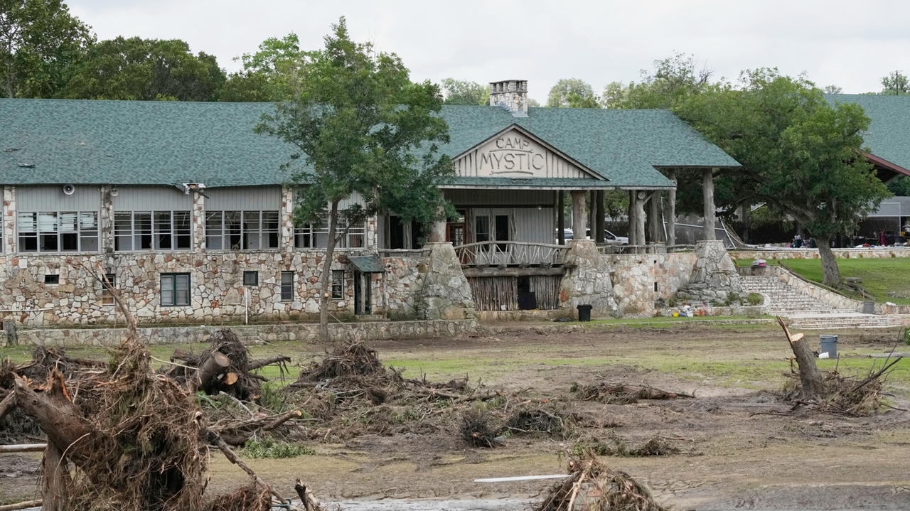Texas officials investigating hundreds of complaints against Camp Mystic amid license renewal bid