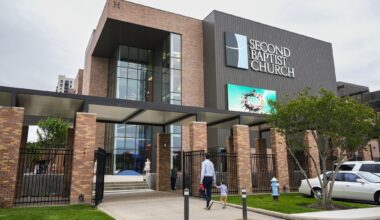 Houston's Second Baptist trial date changed as court orders mediation