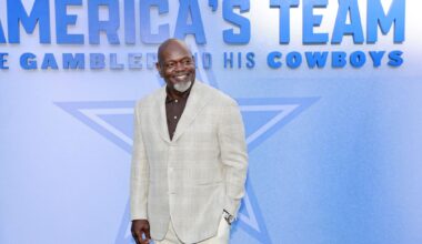 Pickens should stay in Dallas for 'opportunity to build'
