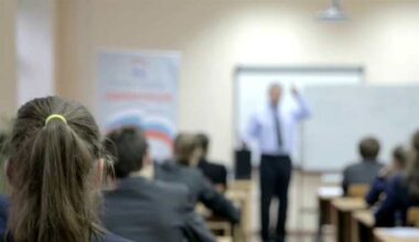 Houston ISD board to consider step that could open door to future staffing cuts