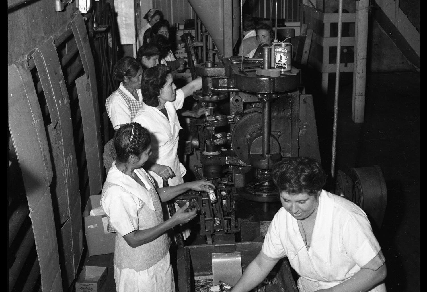 4 historic Austin businesses: Austex Chili, Glastron Boats