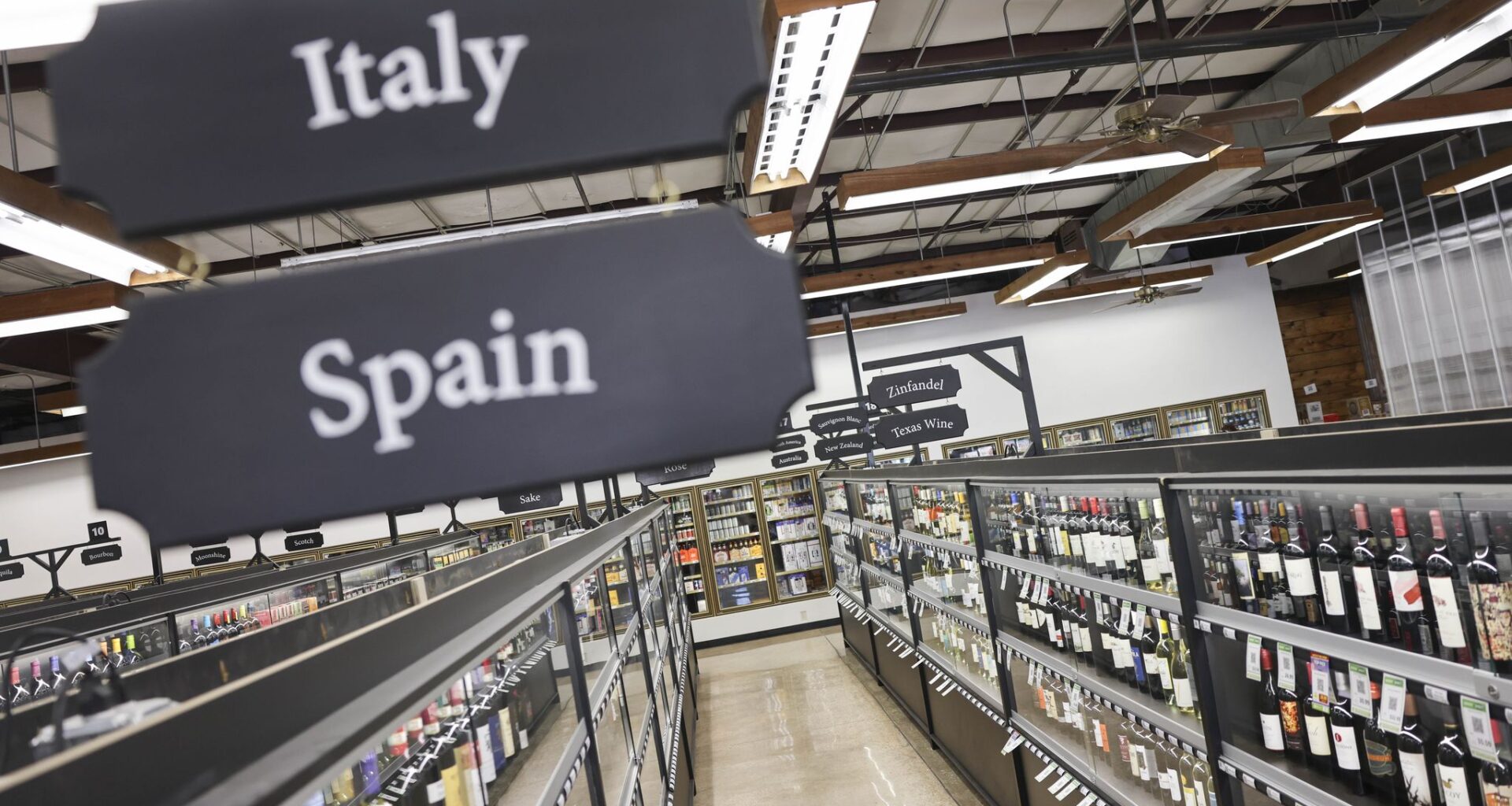 Goody Goody Liquor gets help from robots to slim down store