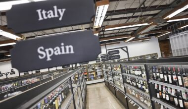 Goody Goody Liquor gets help from robots to slim down store