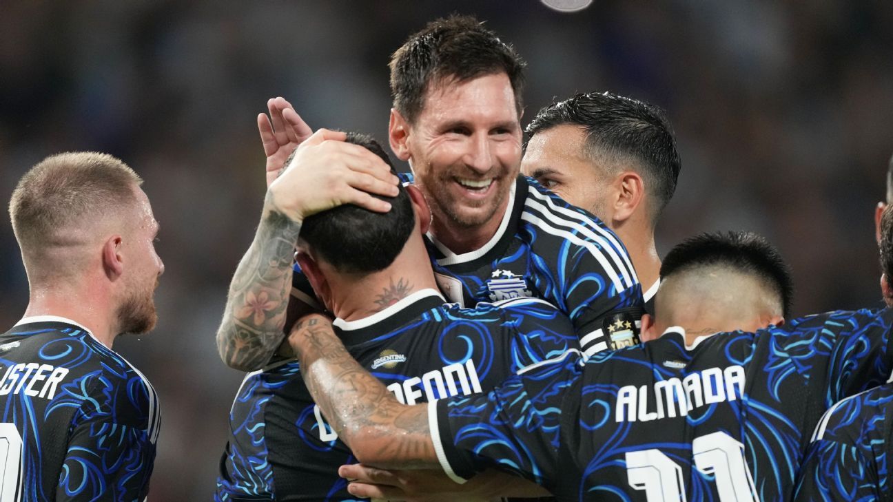 Auburn, Texas A&M to host Messi, Argentina for World Cup tuneups