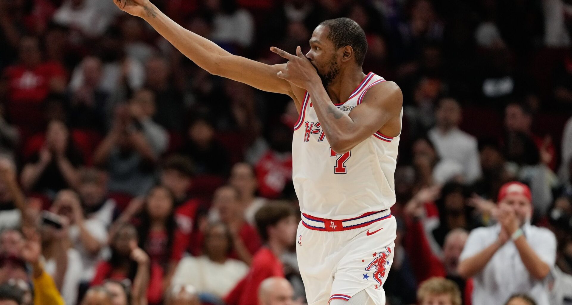 Rockets make push for better playoff seeding with win over 76ers
