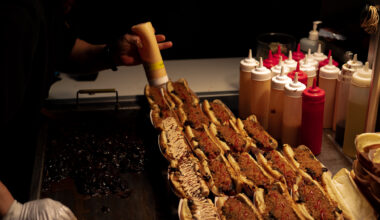 Houston hot dog restaurant now helping locals find love