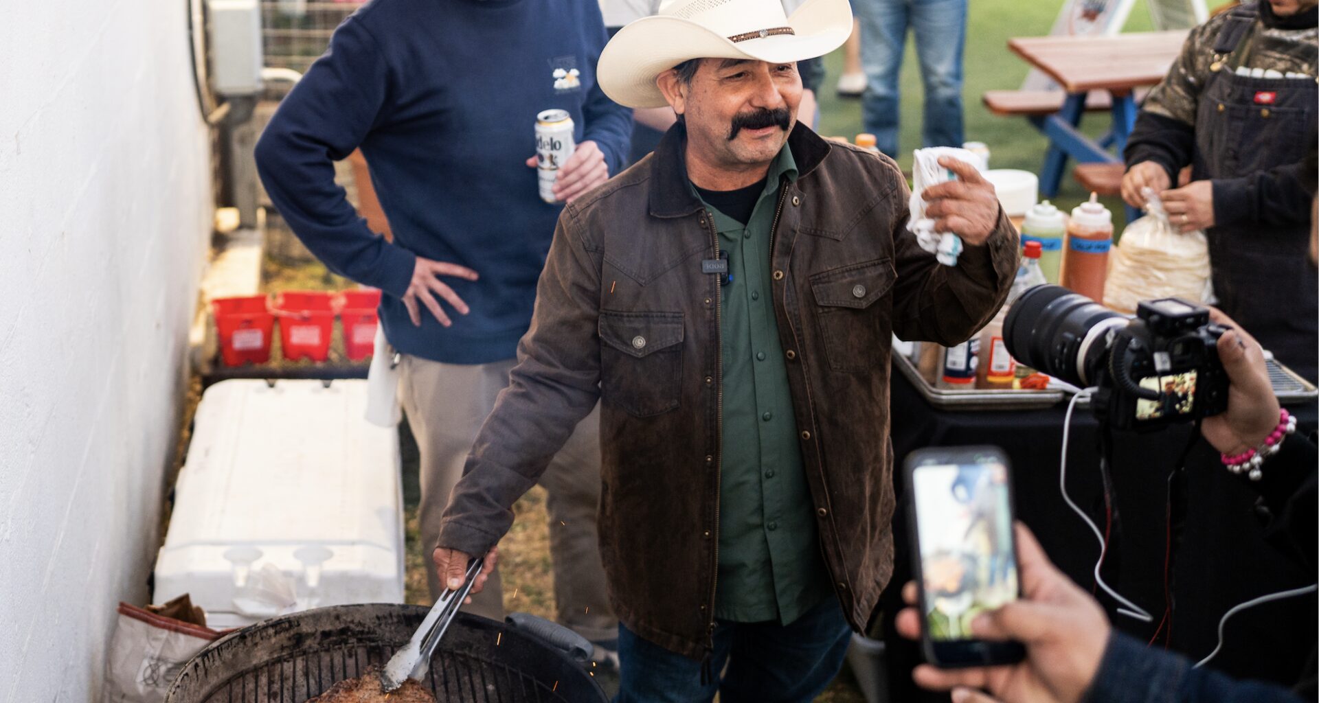 ArnieTex manning the grill at a previous Fajita Lounge event.