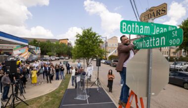 Dallas unveils new signs for the Cedars neighborhood