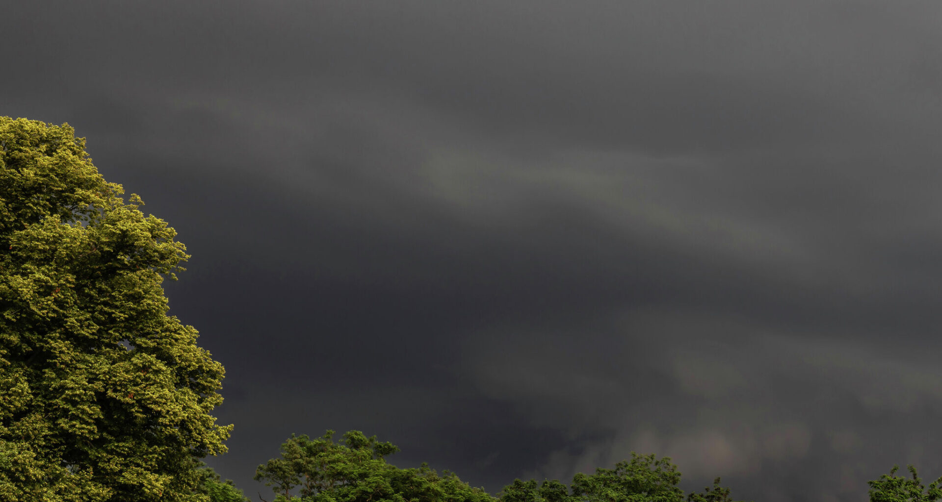 Tornado, large hail threat hits Texas as severe storms move in