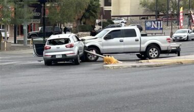 1 person hurt after crash in West El Paso