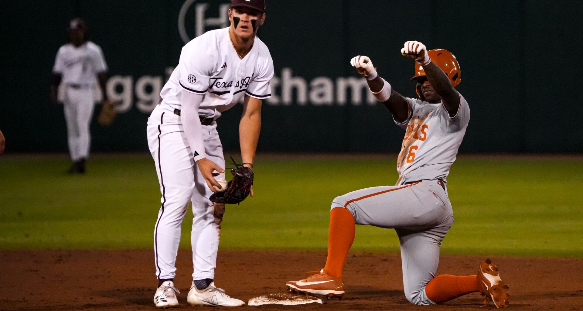 Live updates from Game 2 Saturday