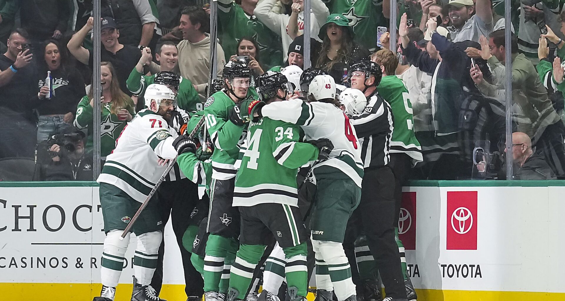 Scottie Scheffler walks to his ball on the 18th hole during the third round of the Masters golf tournament at the Augusta National Golf Club, Saturday, April 11, 2026, in Augusta, Ga.