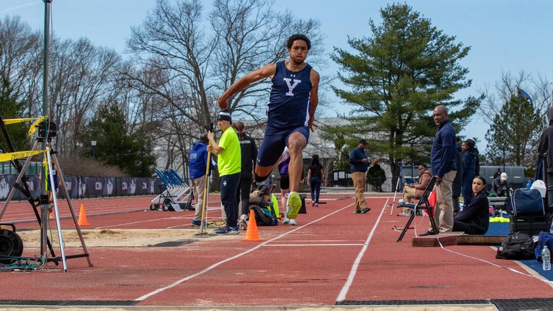 Bulldogs Compete in Pennsylvania, Texas