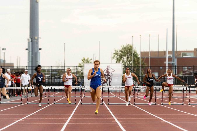 Chacchia Lowers Her 400mH Record at Texas A&M