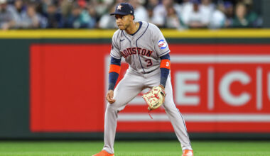 Jeremy Peña leaves game with knee issue