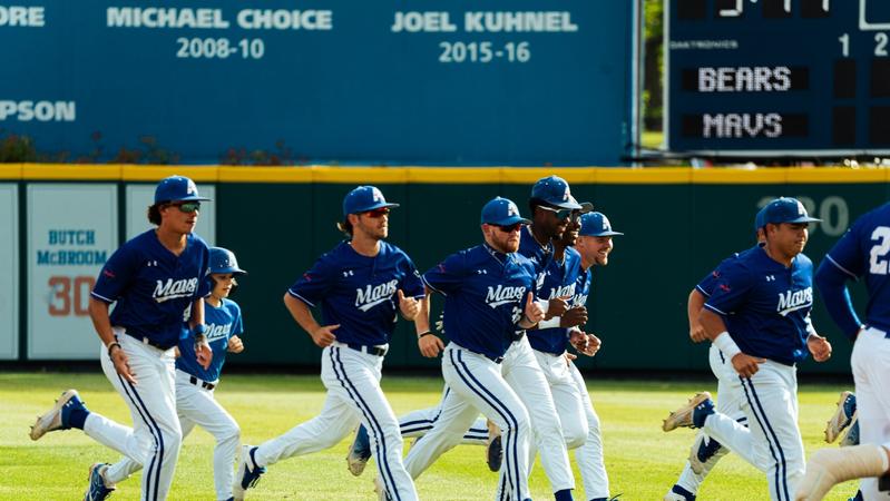 Mavericks Split Doubleheader, Dominate 19-1 in Series Finale at California Baptist