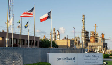 Major refinery implosion causes loud boom in Houston