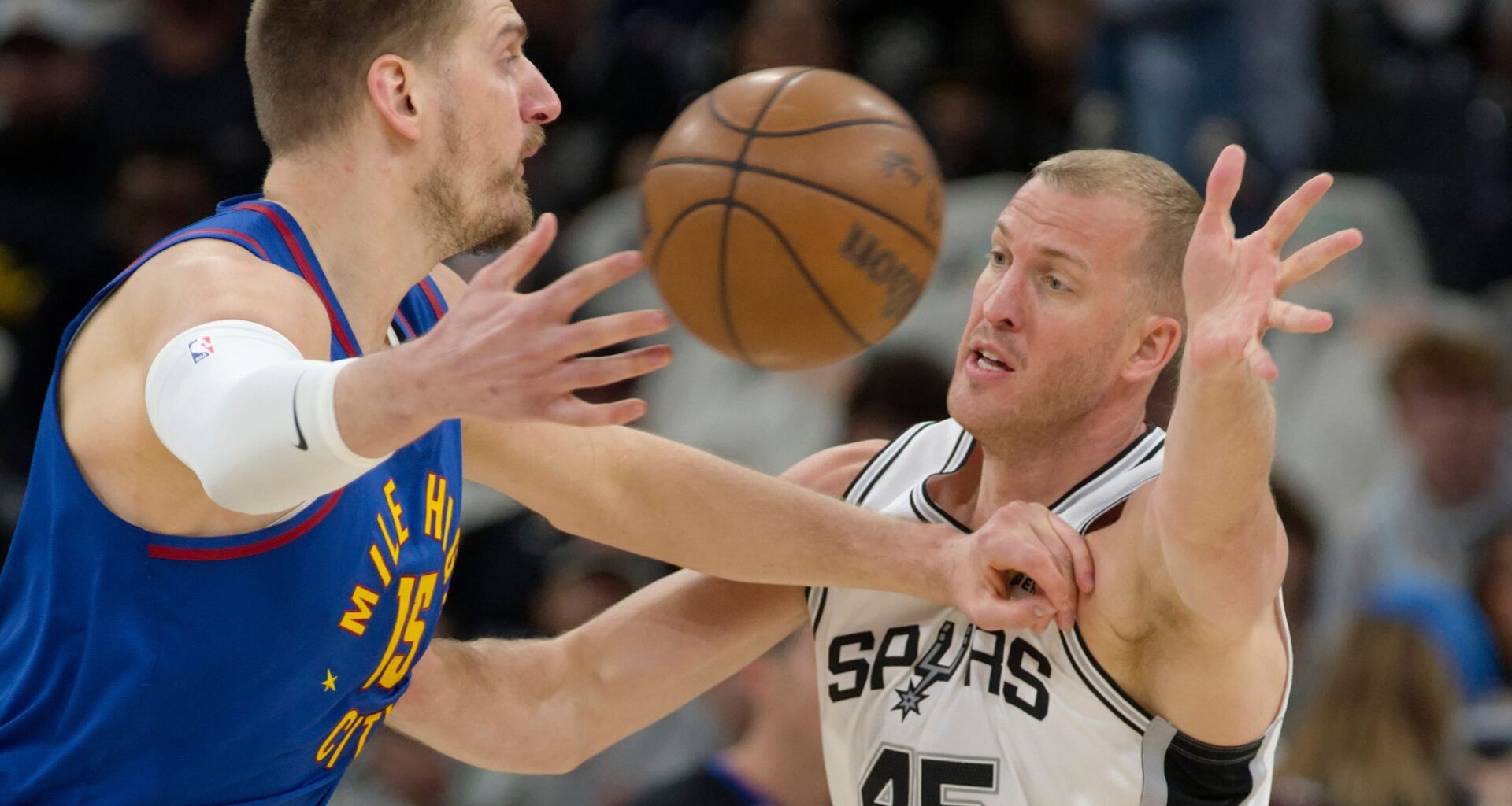 Jokic plays 1st half of Nuggets' game versus Spurs to qualify for award eligibility while Wemby sits