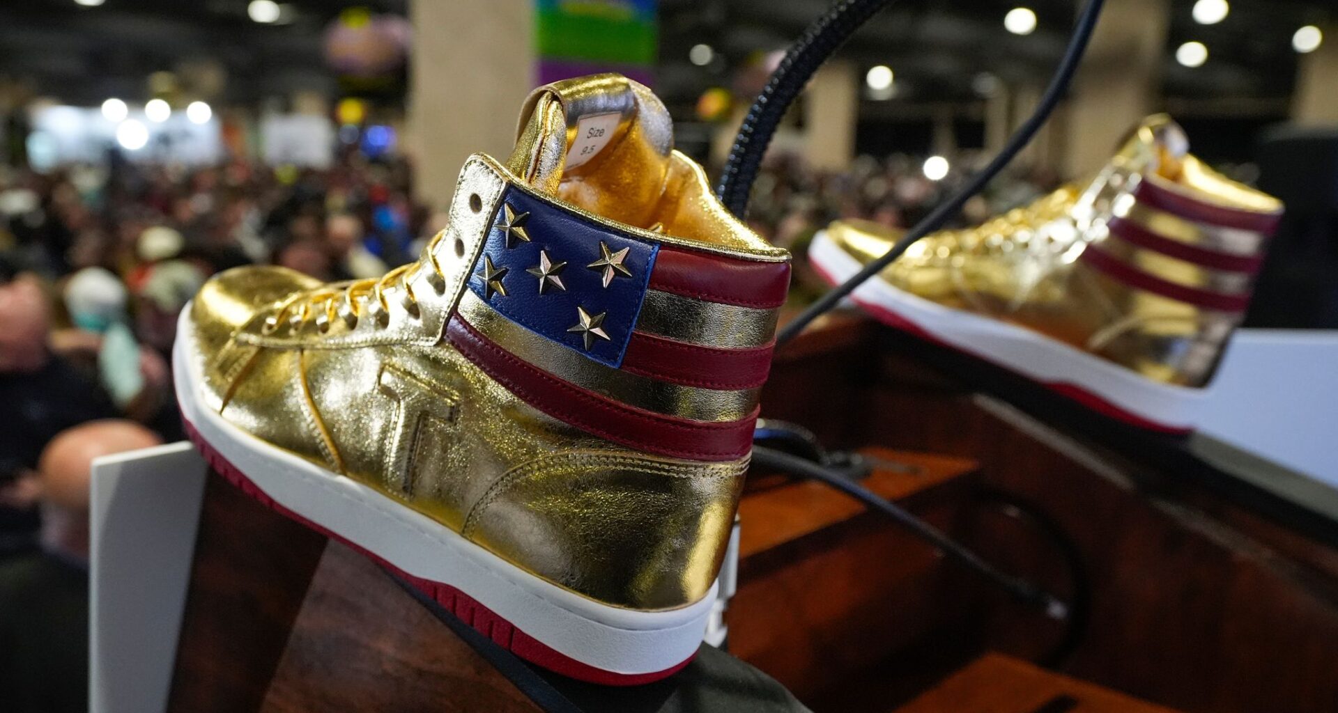 Trump family deal spree could open door for future presidents to profit from office