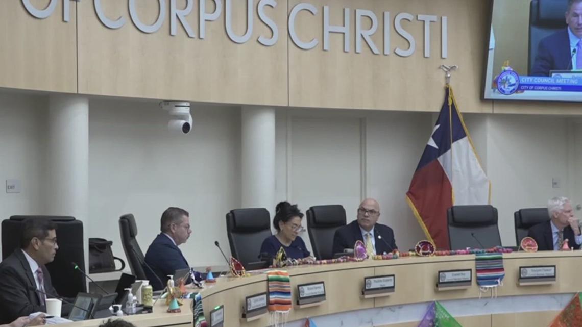 Federal judge stops Corpus Christi Council vote on mayor’s removal in temporary restraining order