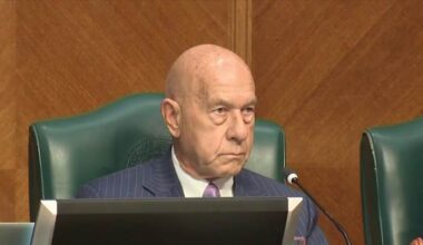 Fear in Houston immigrant community as mayor moves to reverse ICE cooperation ordinance amid $110M state funding threat