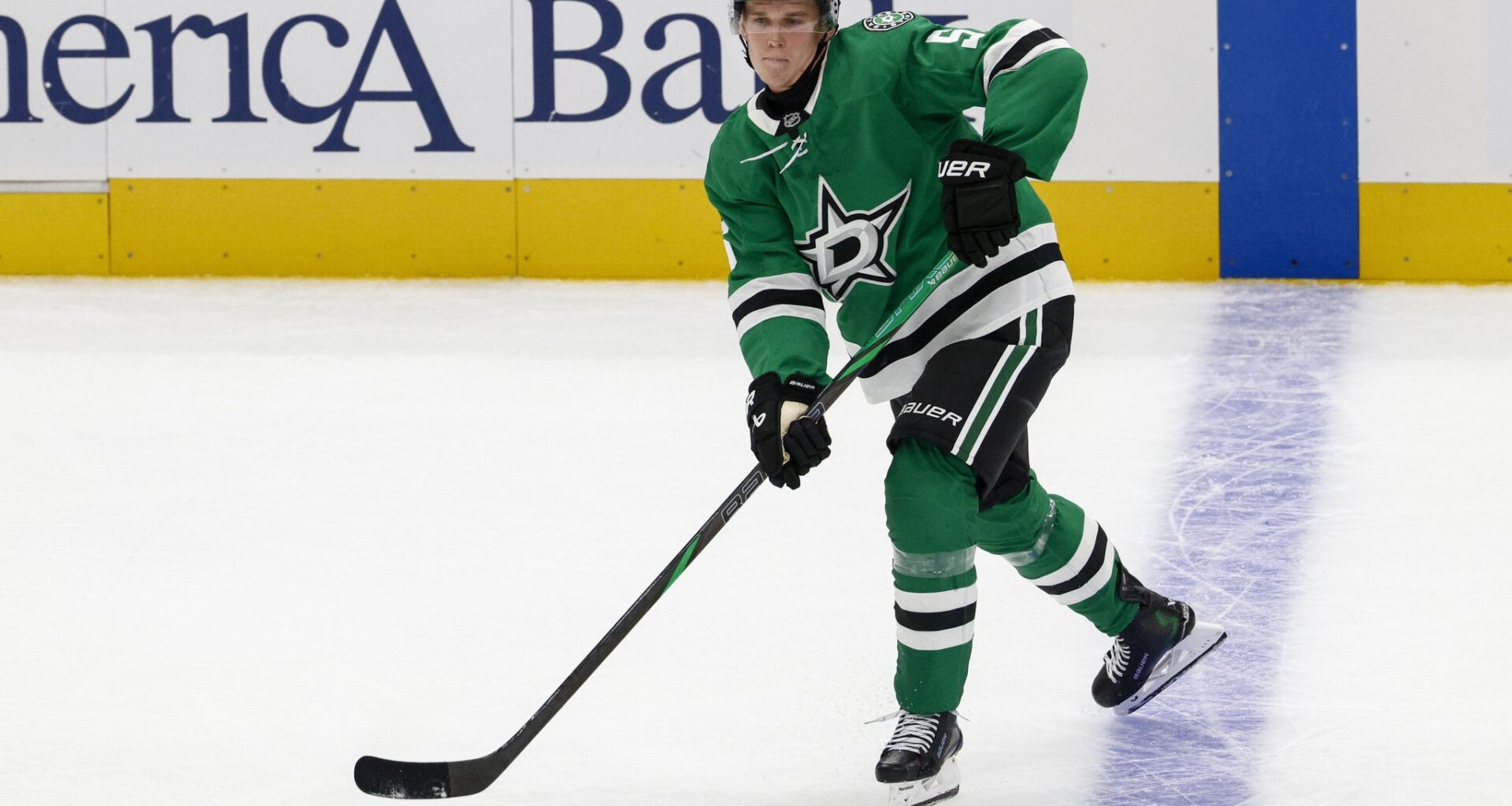 Dallas Stars center Roope Hintz (24) skates with the puck against the Utah Mammoth during the second period of an NHL hockey game Saturday, Jan. 31, 2026, in Salt Lake City. (AP Photo/Melissa Majchrzak)