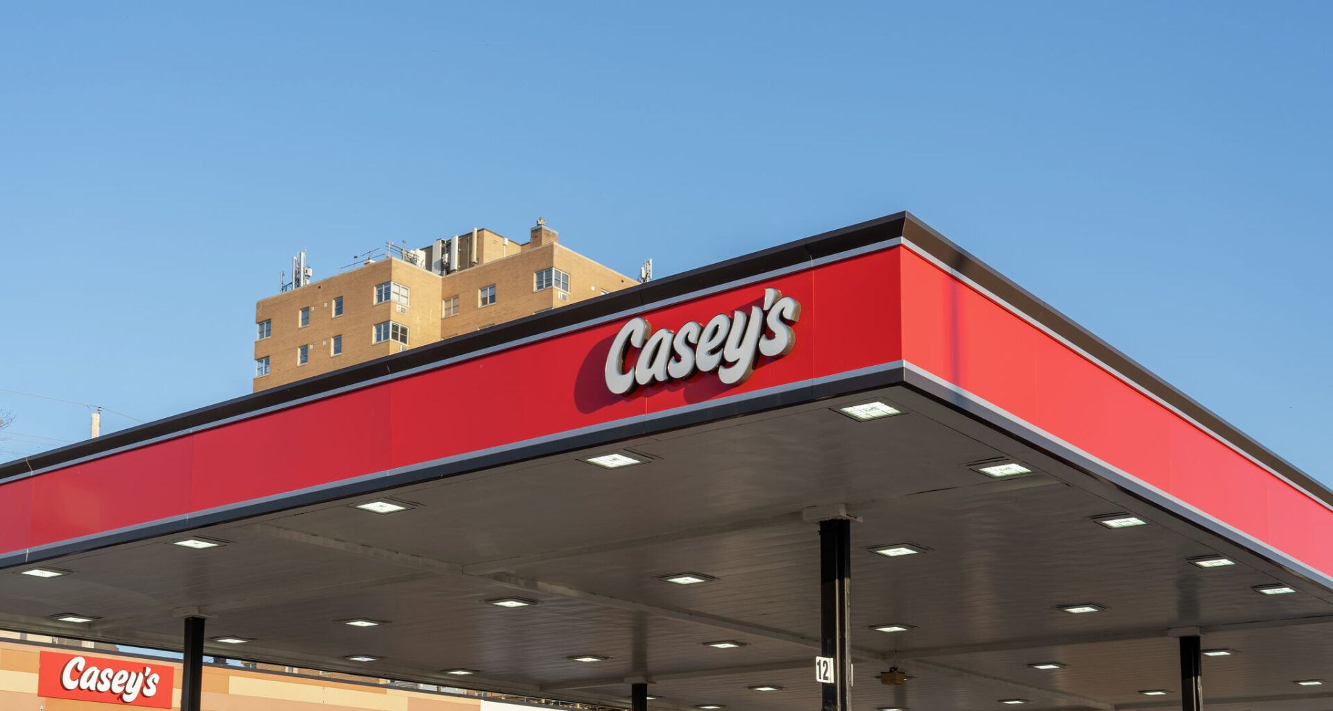 Casey’s convenience chain duels Buc-ee’s in major Texas expansion